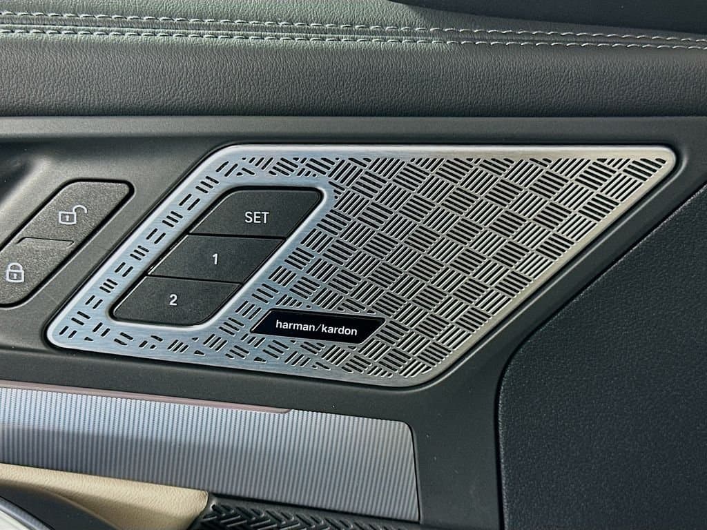 2025 BMW X1 - Image 18