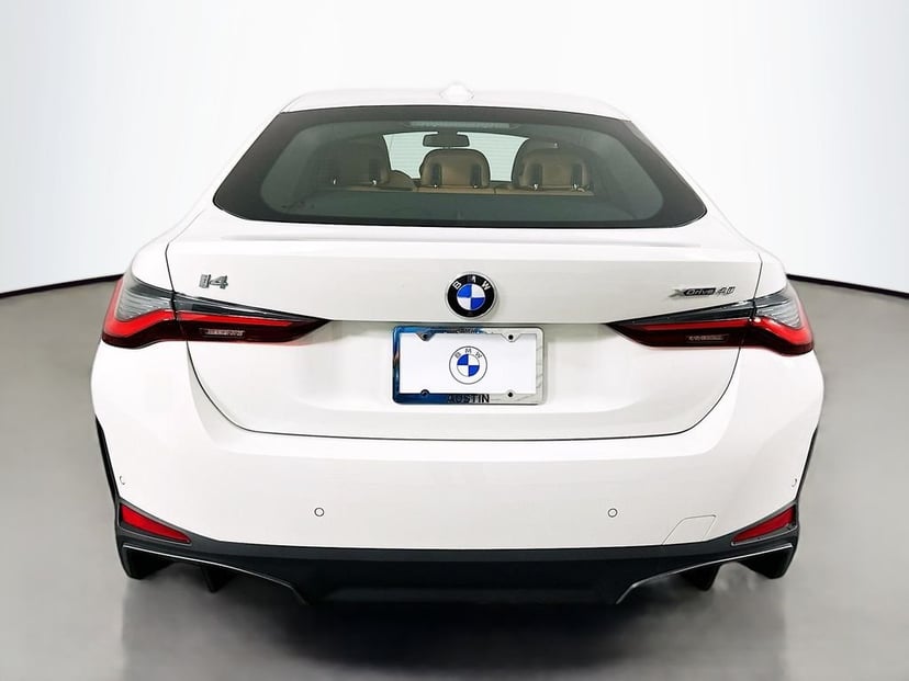 2026 BMW i4 - Image 6