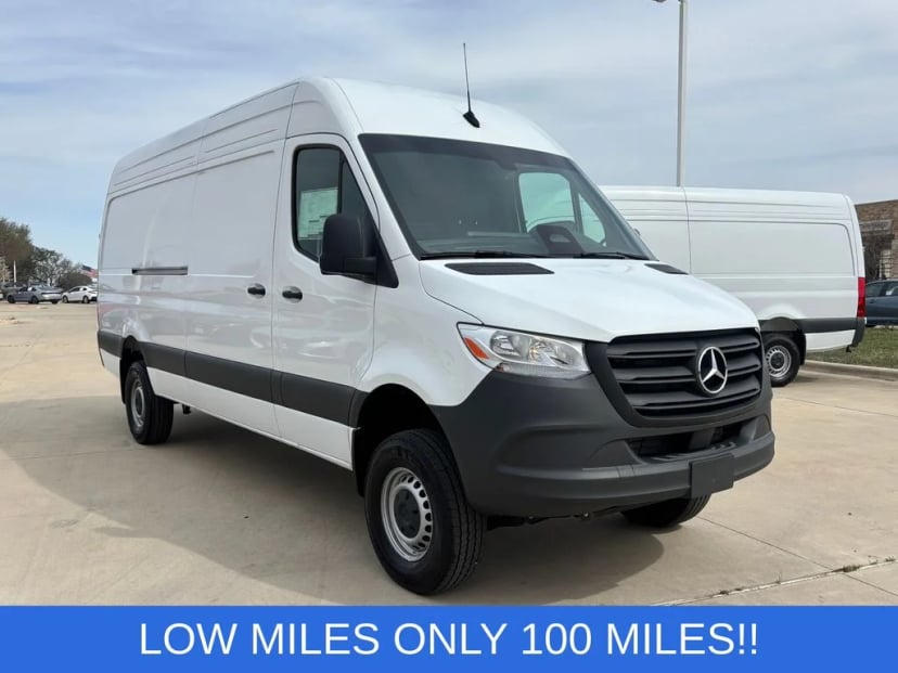 2025 Mercedes-Benz Sprinter 2500 - Image 5