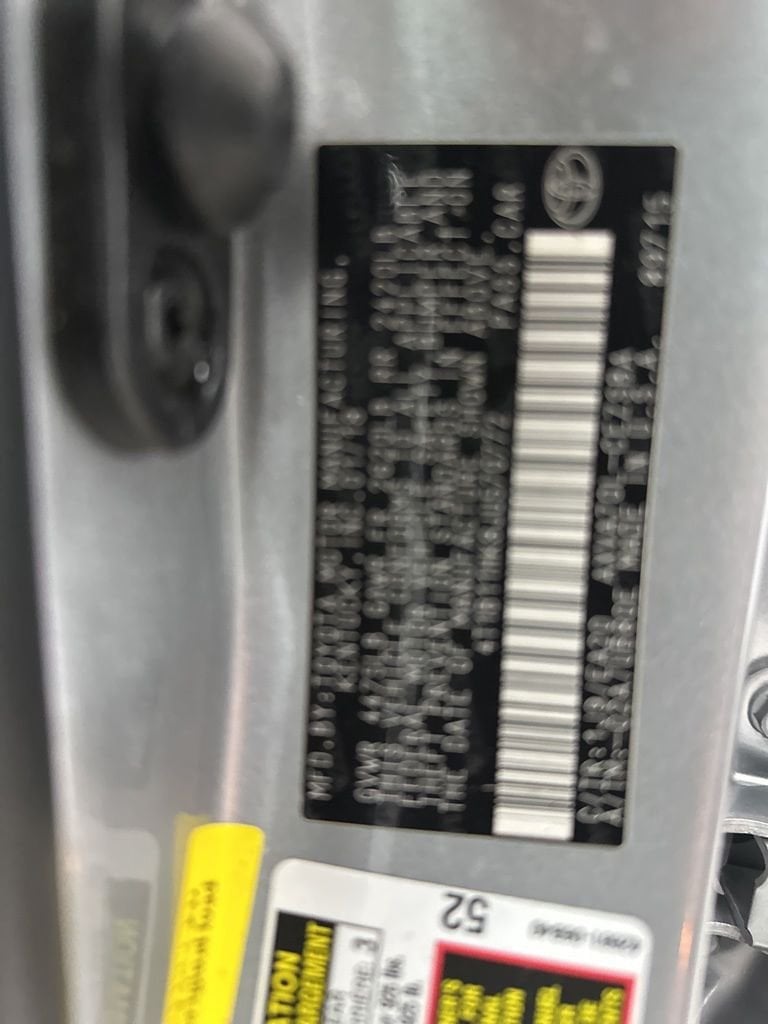 2018 Toyota Camry - Image 28