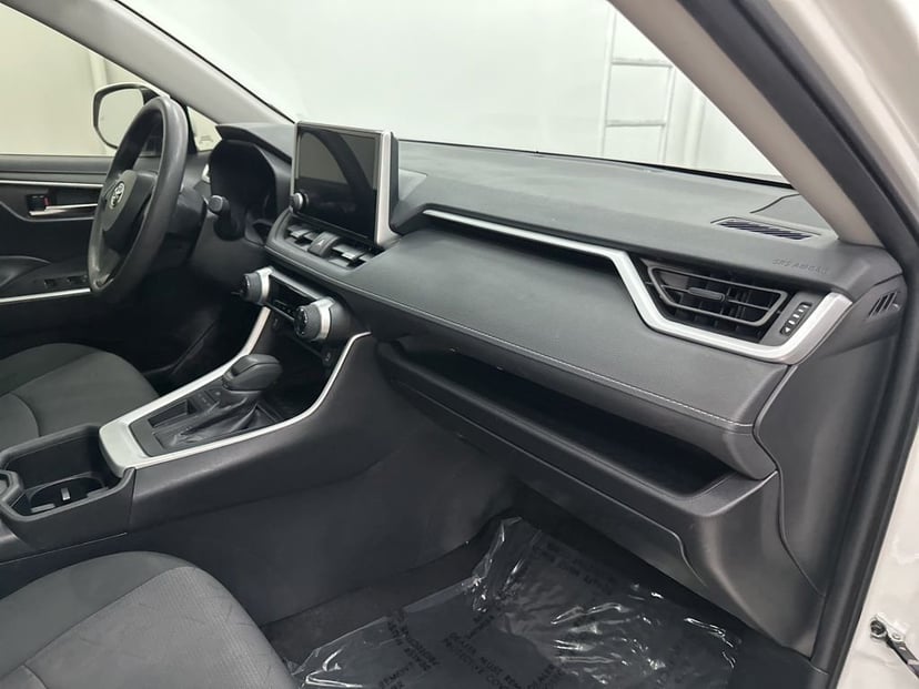2024 Toyota RAV4 - Image 24