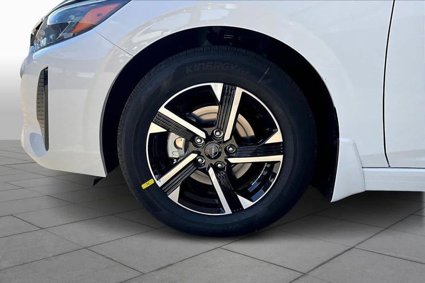2025 Nissan Sentra - Image 9