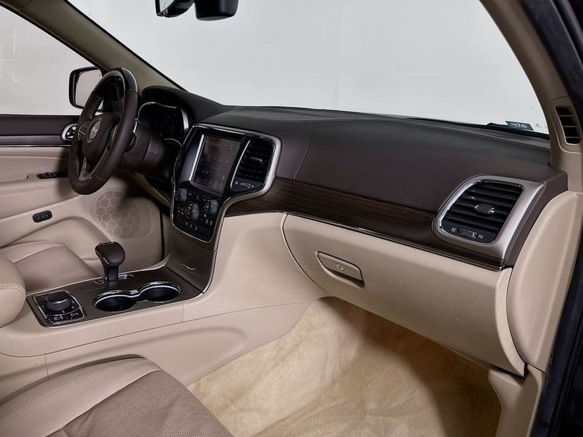 2014 Jeep Grand Cherokee - Image 30