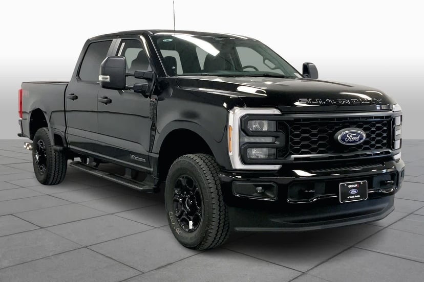 2026 Ford Super Duty - Image 2
