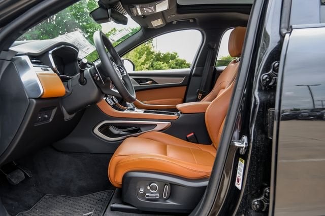 2026 Jaguar F-PACE - Image 3
