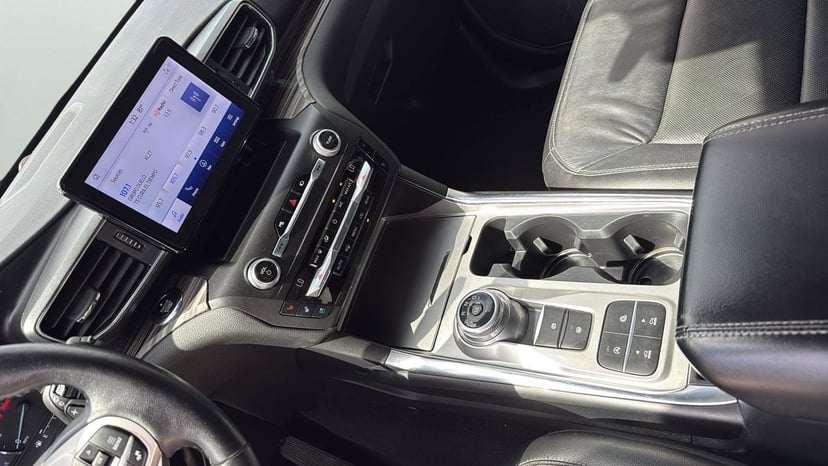 2020 Ford Explorer - Image 21