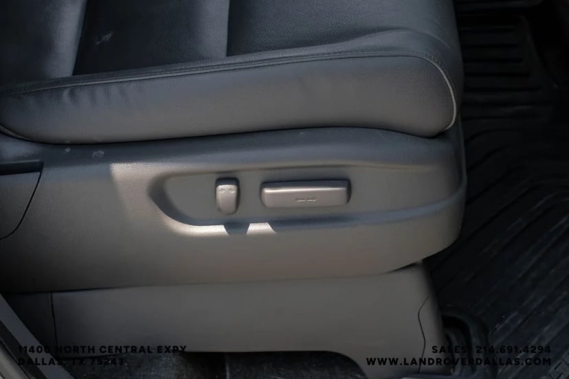 2017 Honda Odyssey - Image 32