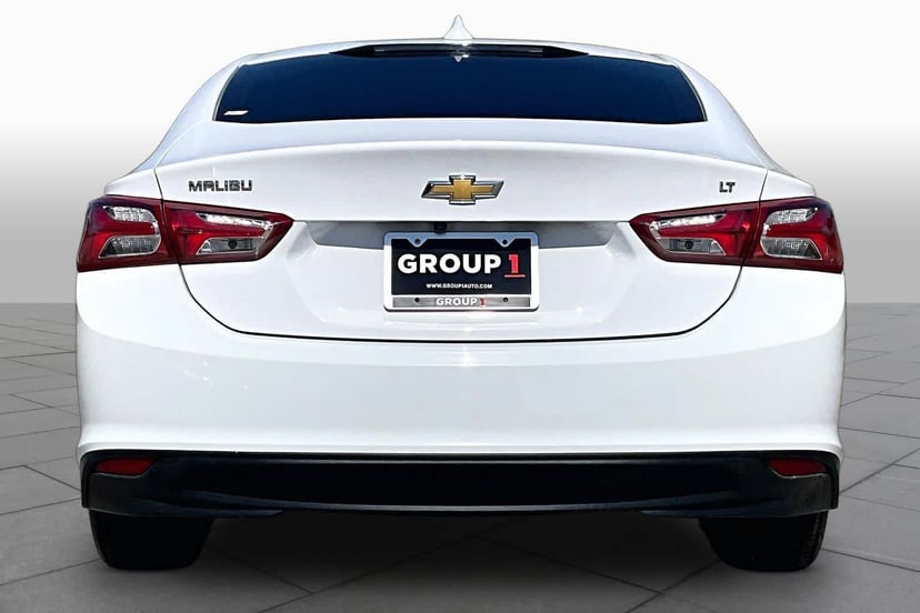 2021 Chevrolet Malibu - Image 5