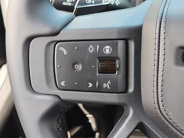 2026 Land Rover Defender 110 - Image 27