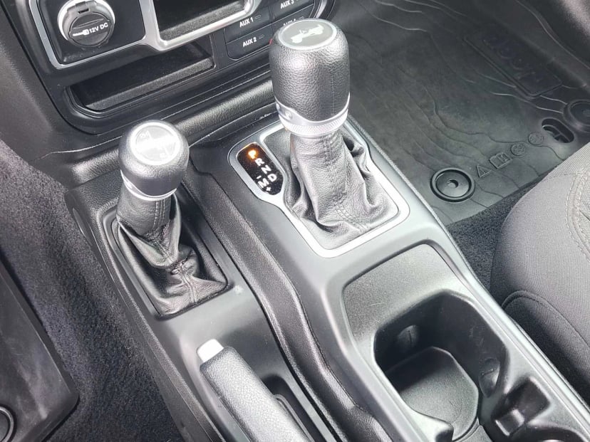 2022 Jeep Wrangler - Image 20