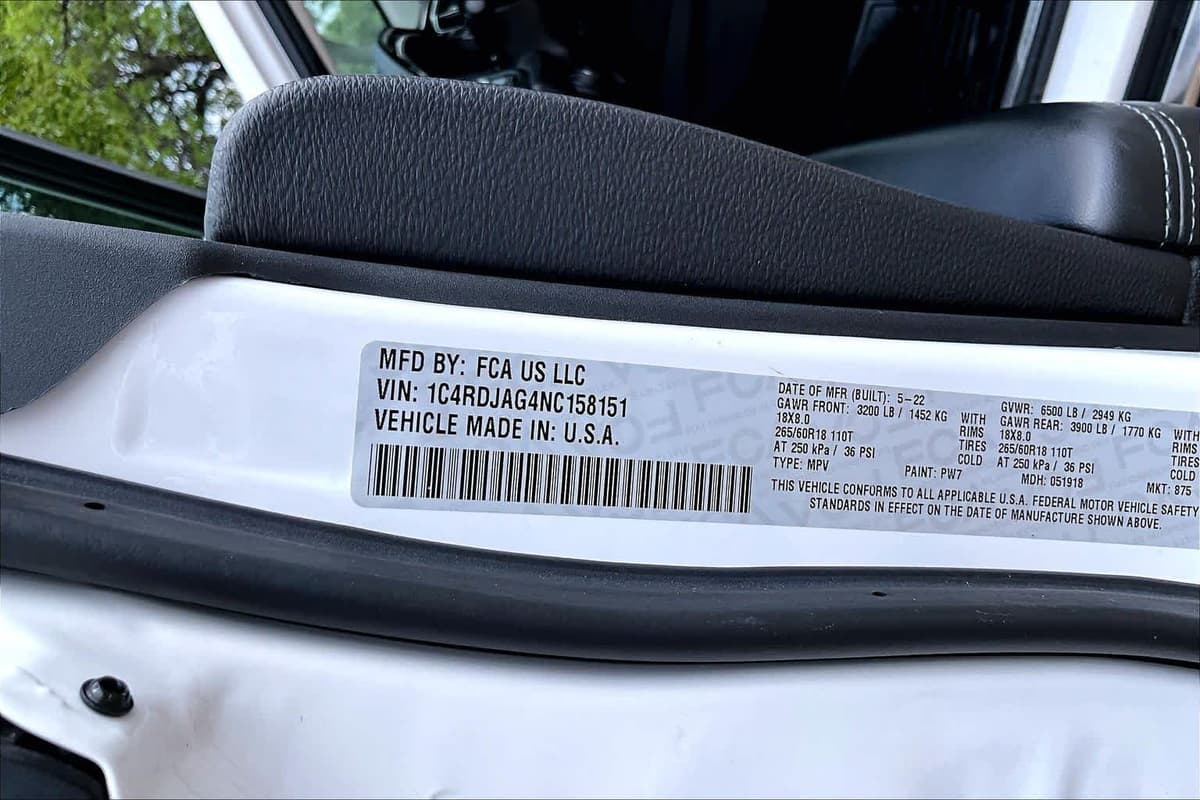 2022 Dodge Durango - Image 34