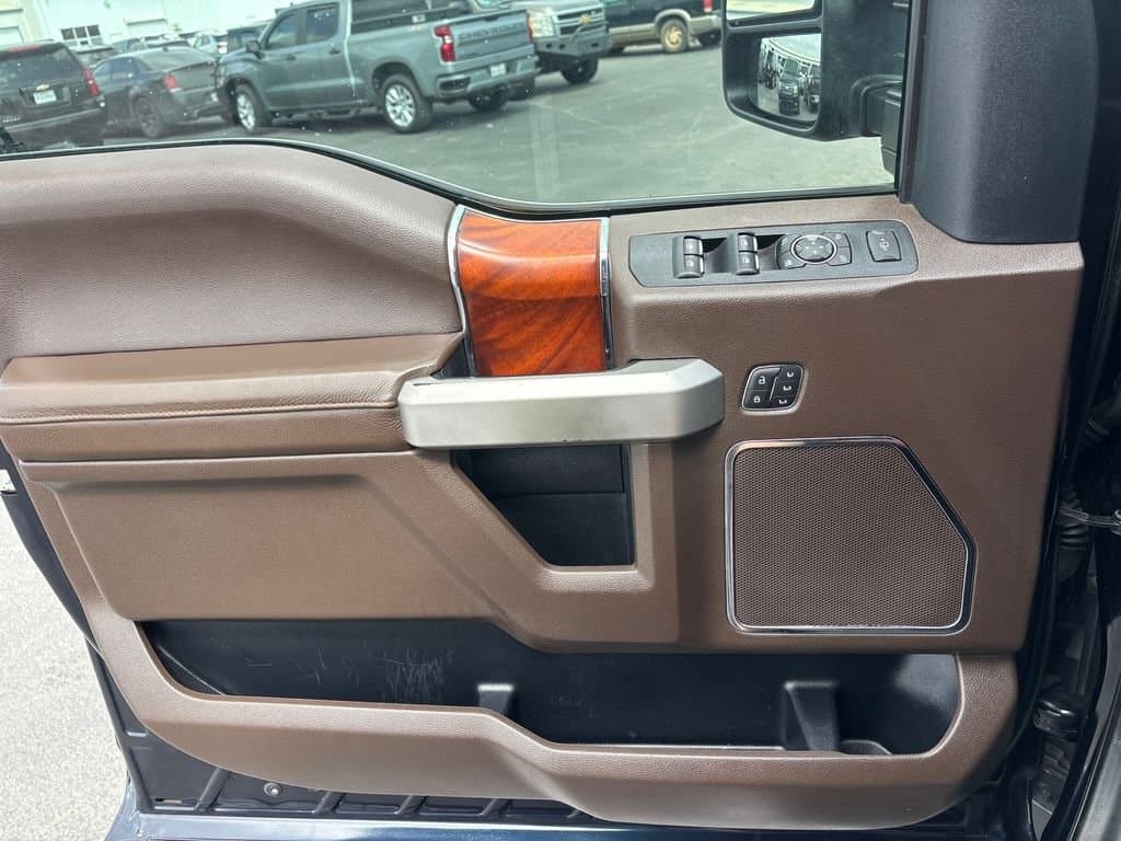 2021 Ford F-350SD - Image 21