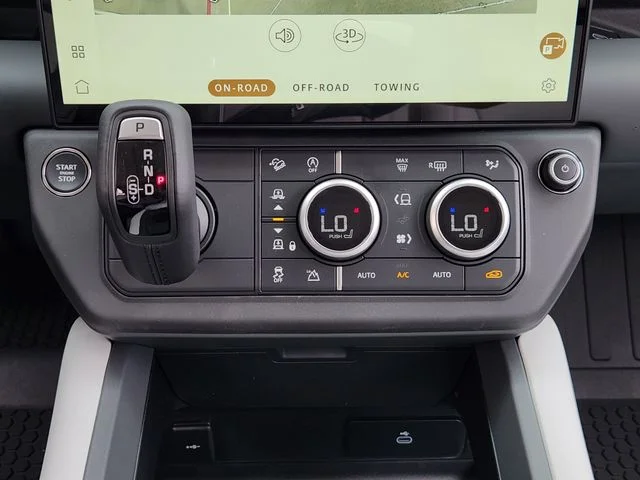 2026 Land Rover Defender 110 - Image 14