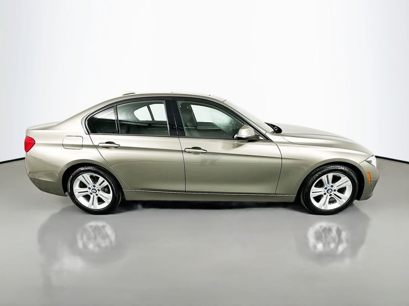 2016 BMW 3 Series - Image 4