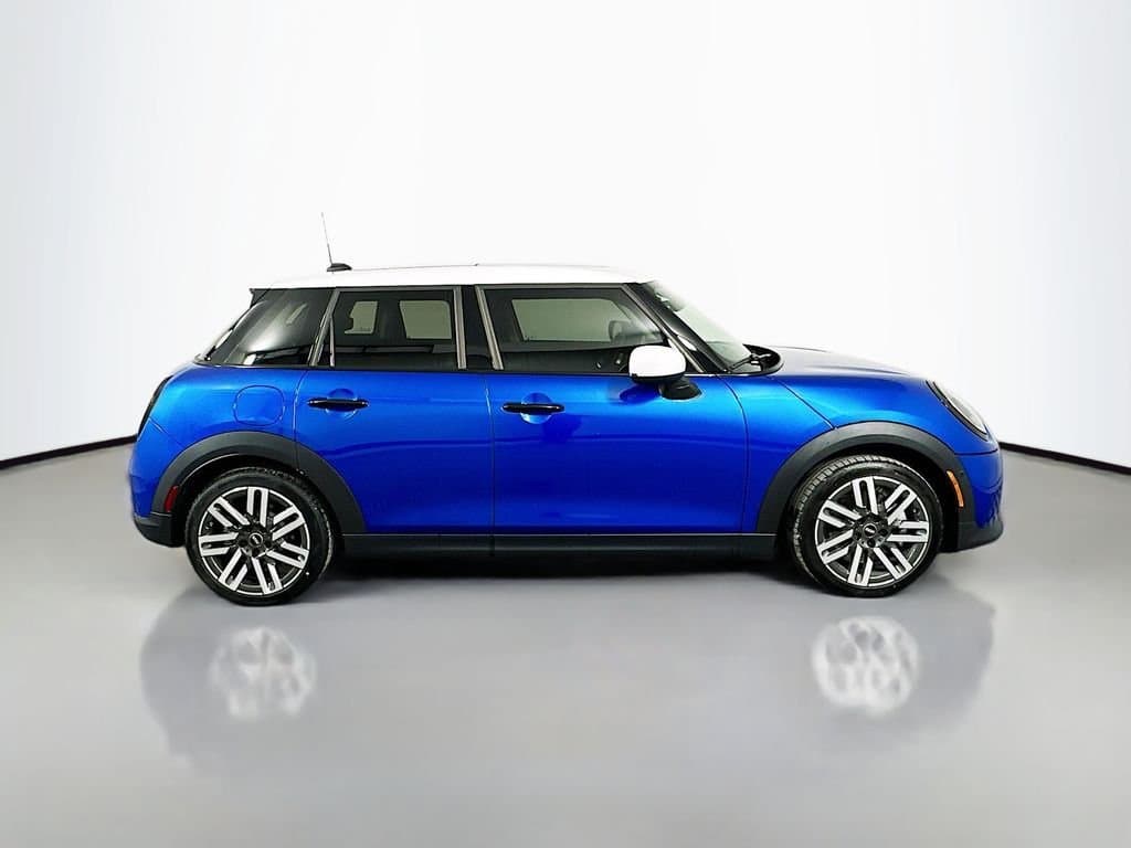2025 MINI Cooper - Image 4