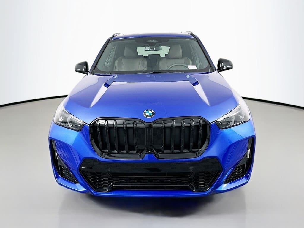 2025 BMW X1 - Image 2