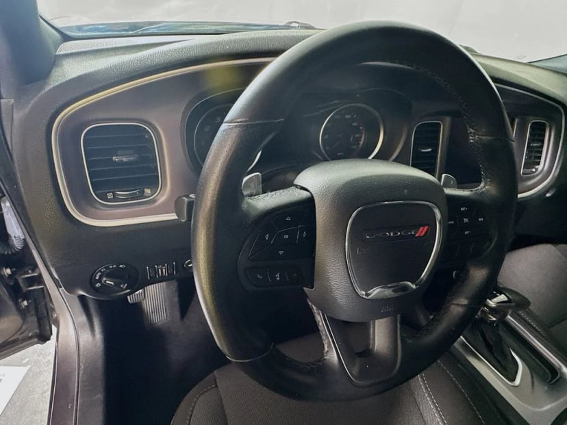 2020 Dodge Charger - Image 11