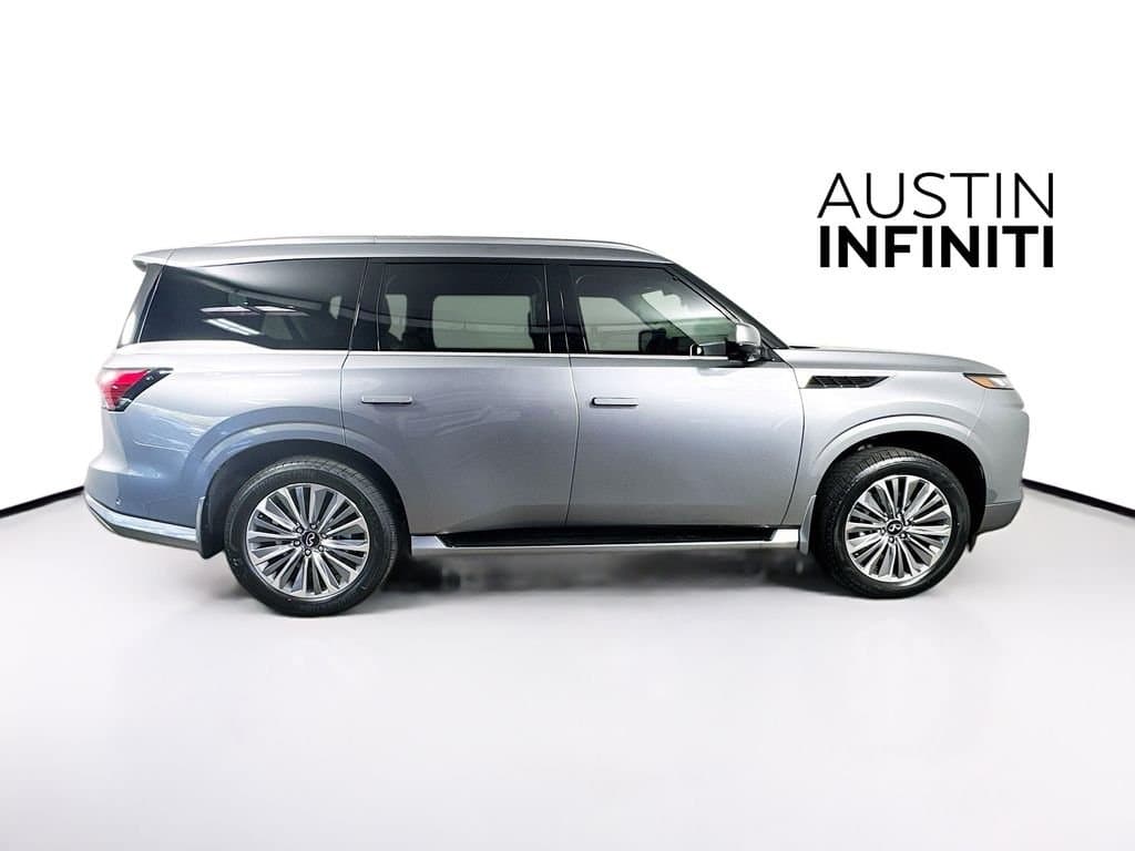 2026 INFINITI QX80 - Image 9
