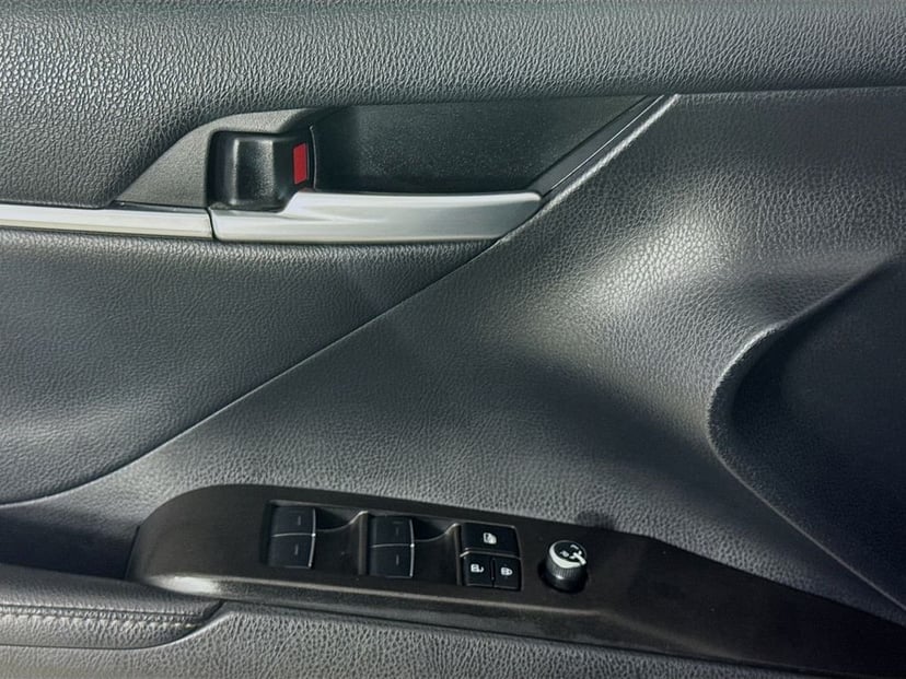 2024 Toyota Camry - Image 21