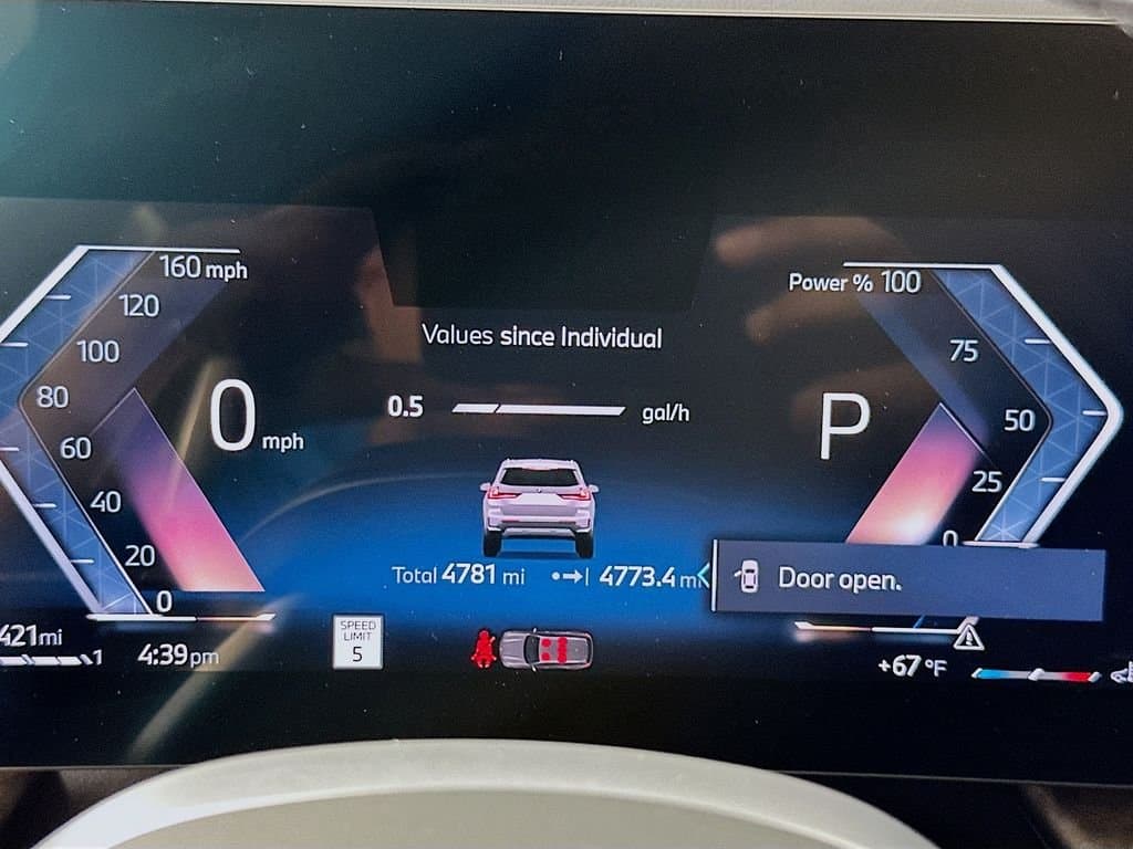 2025 BMW X1 - Image 12