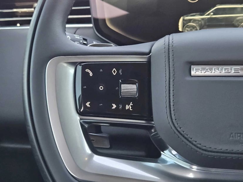 2026 LAND ROVER Range Rover - Image 27