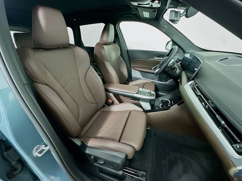 2025 BMW X1 - Image 28