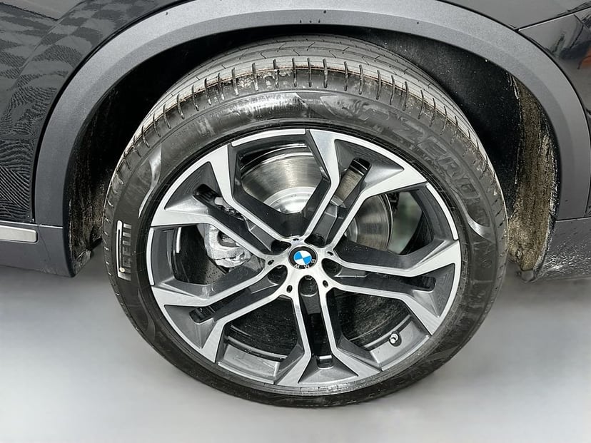 2026 BMW X5 - Image 23