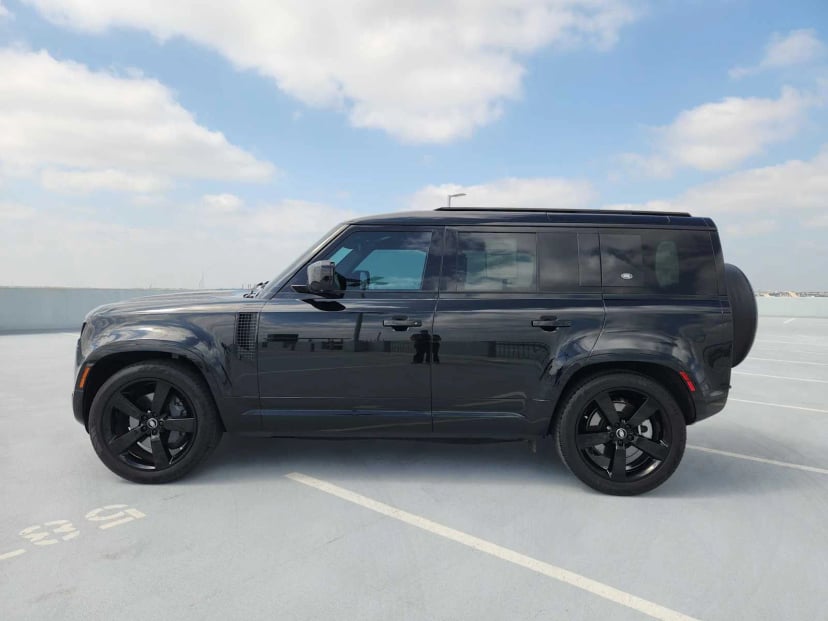 2024 Land Rover Defender - Image 4