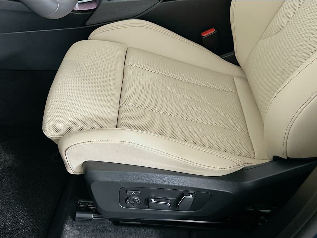 2025 BMW X3 - Image 21