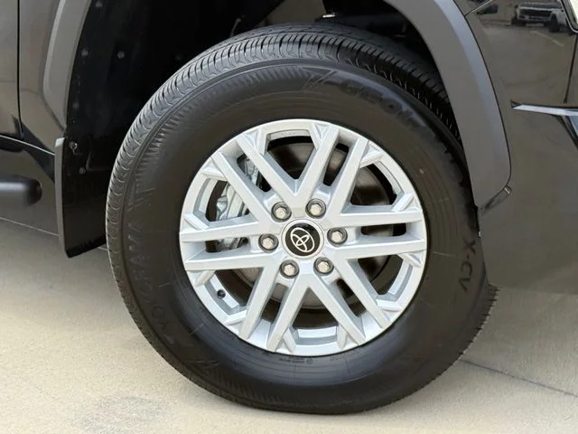2024 Toyota Tundra - Image 2
