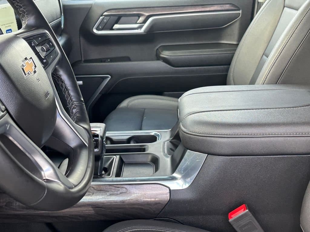 2025 Chevrolet Silverado 1500 - Image 7