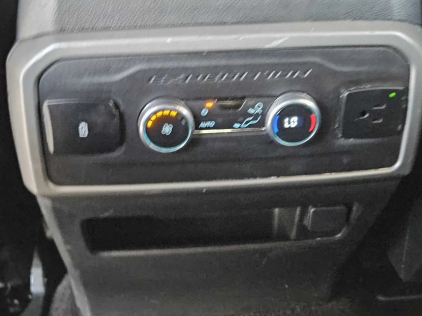 2021 Ford Expedition - Image 31
