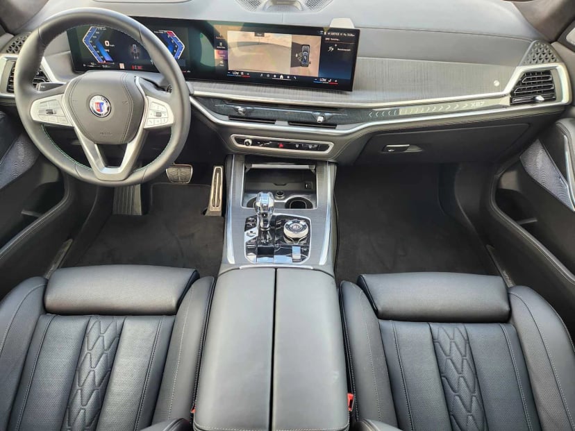 2025 BMW ALPINA XB7 - Image 28