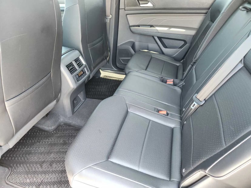 2022 Volkswagen Atlas - Image 27