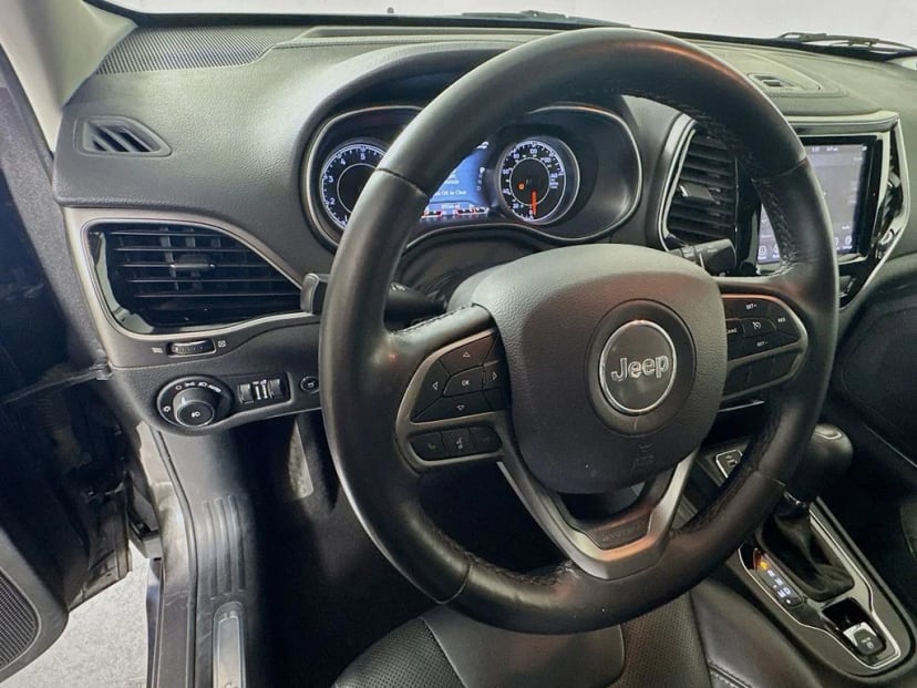 2019 Jeep Cherokee - Image 7