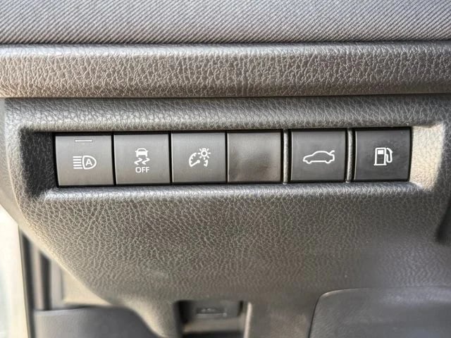 2026 Toyota Camry - Image 23