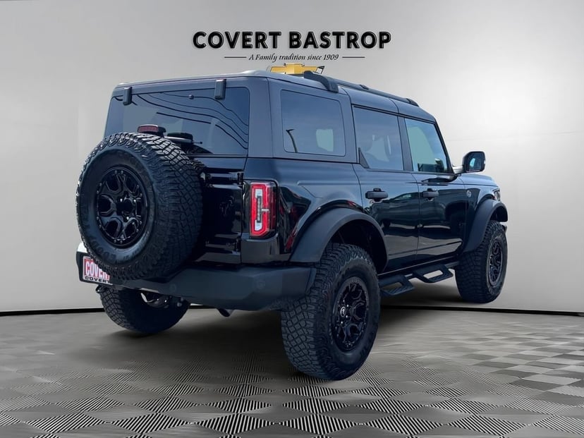 2023 Ford Bronco - Image 5