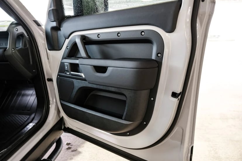 2026 Land Rover Defender 110 - Image 39