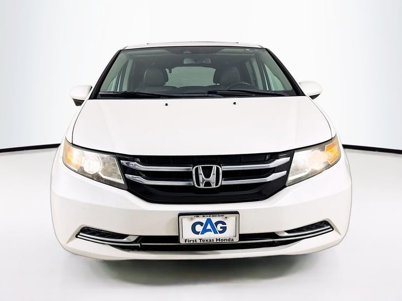 2015 Honda Odyssey - Image 2