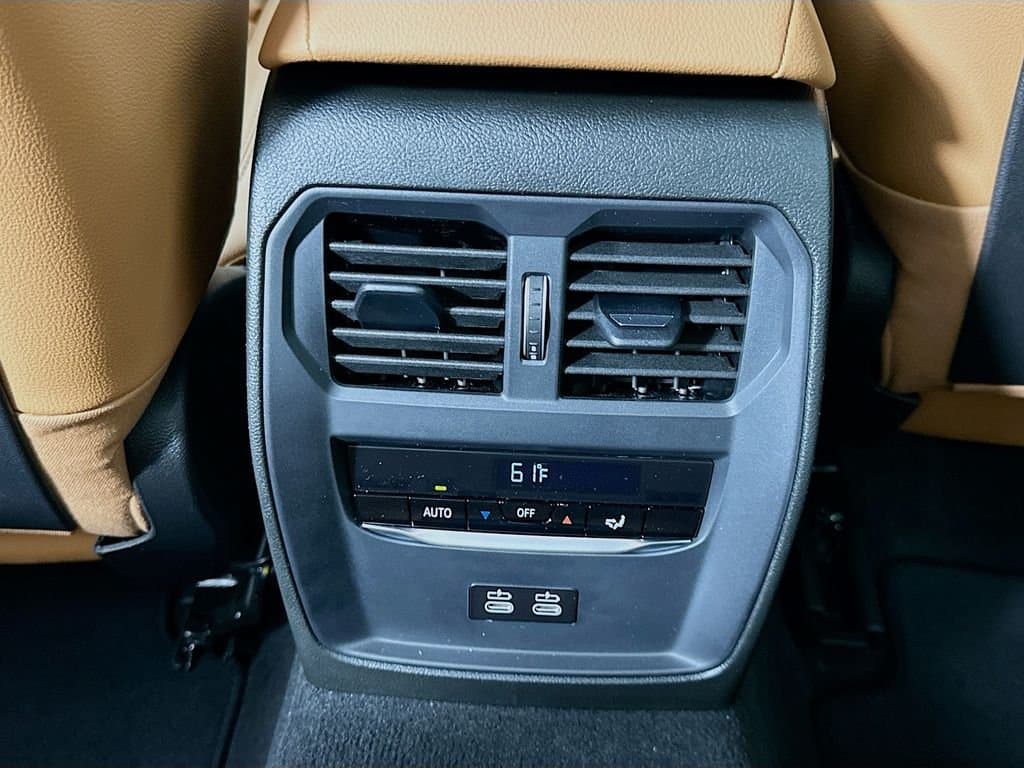 2026 BMW 3 Series - Image 18