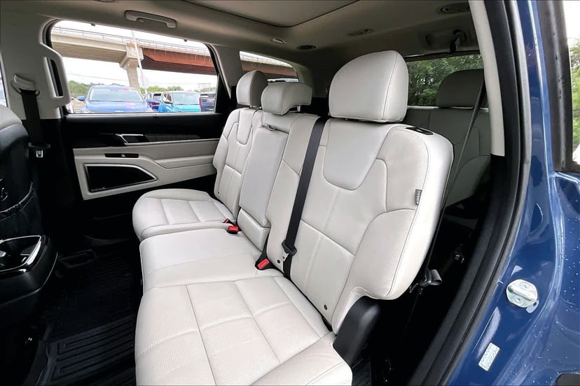 2025 Kia Telluride - Image 21