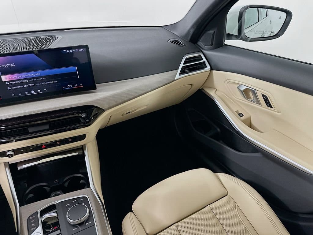 2025 BMW 3 Series - Image 24