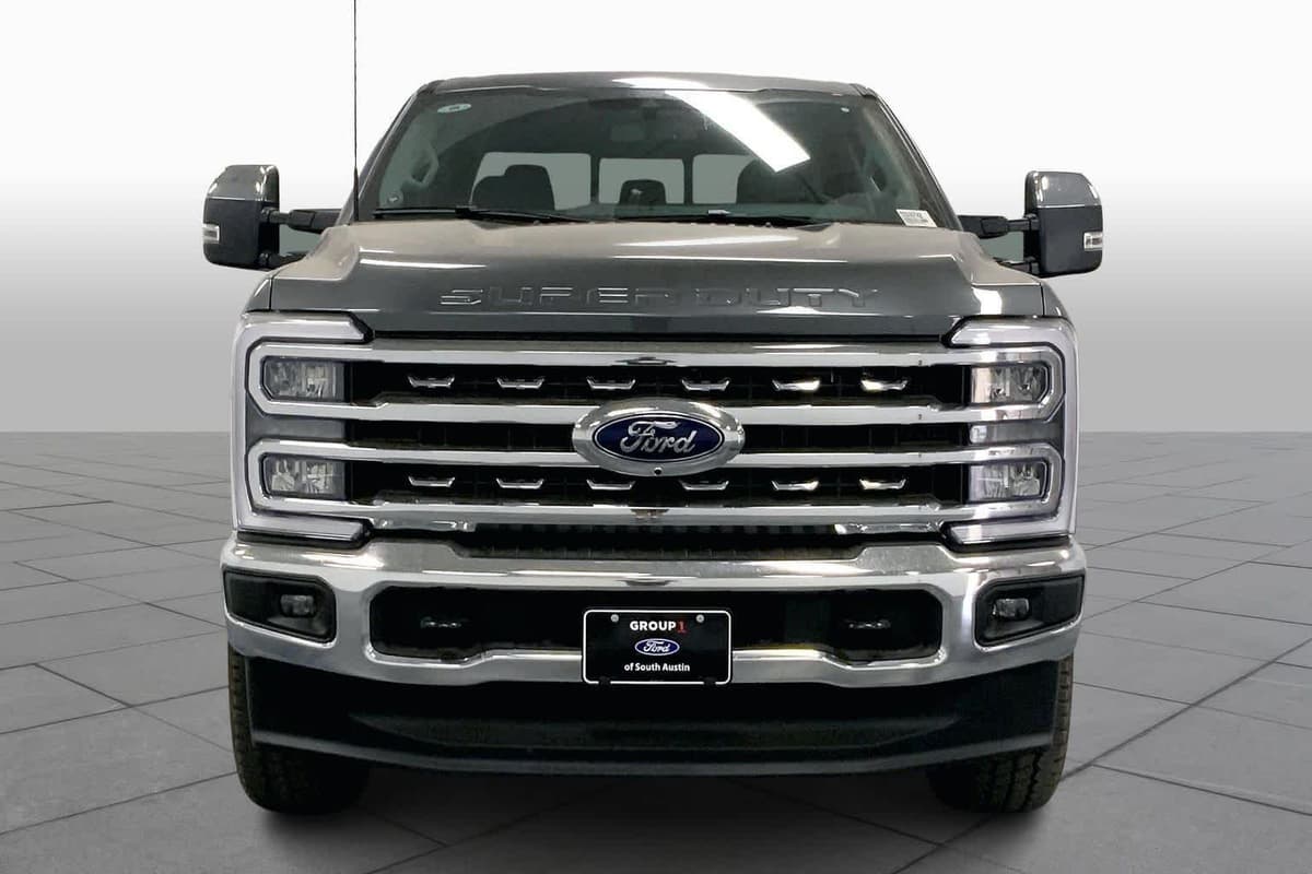 2026 Ford Super Duty - Image 3