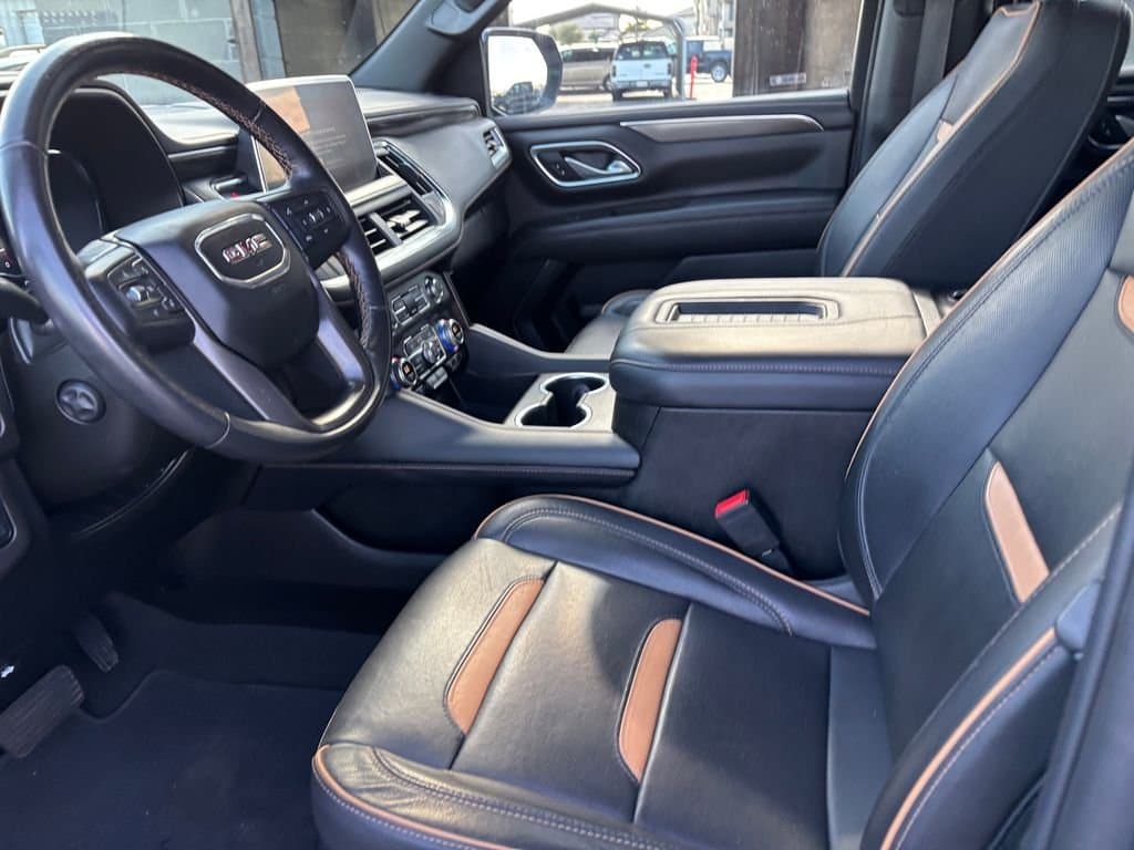 2022 GMC Yukon - Image 10