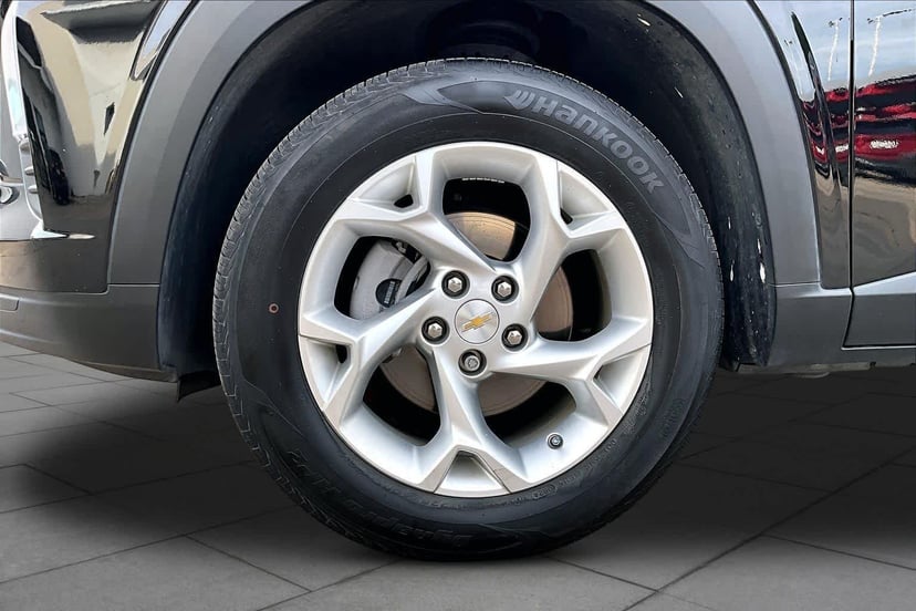 2025 Chevrolet Trax - Image 11