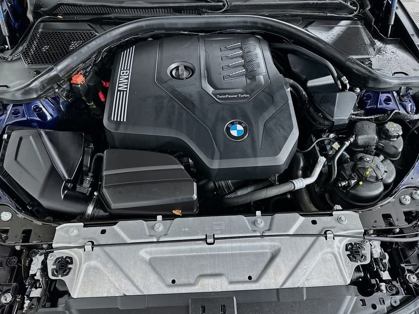 2023 BMW 3 Series - Image 31