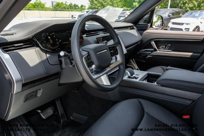 2026 Land Rover Range Rover - Image 2