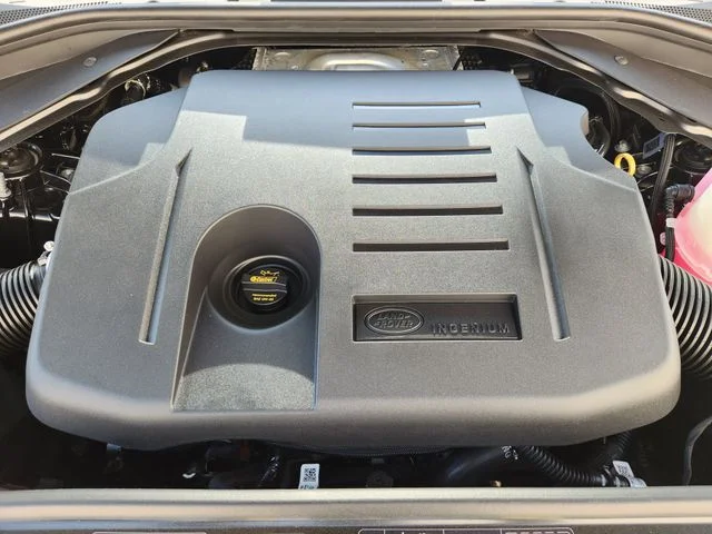 2026 Land Rover Range Rover Plug-In Hybrid - Image 20