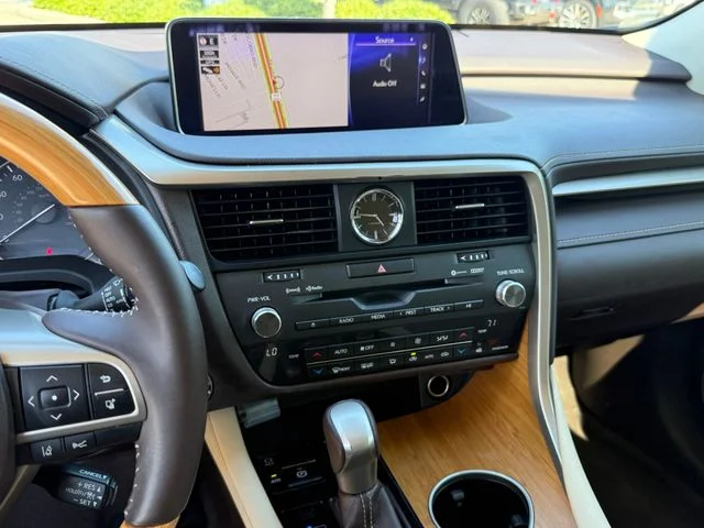 2017 Lexus RX - Image 17