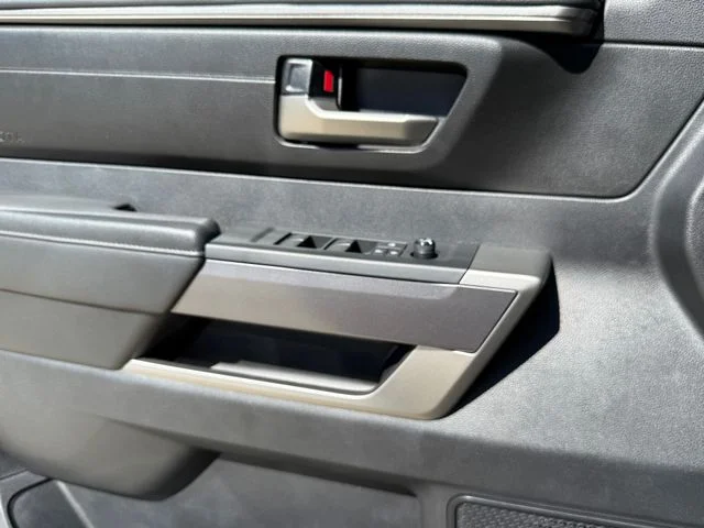 2023 Toyota Tundra - Image 24